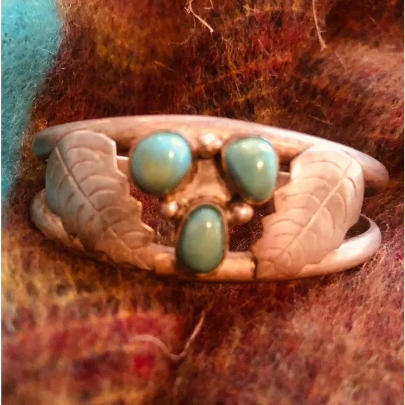 Vintage Navajo Silver Turquoise 3 stone cuff bracelet - Picture 2 of 5